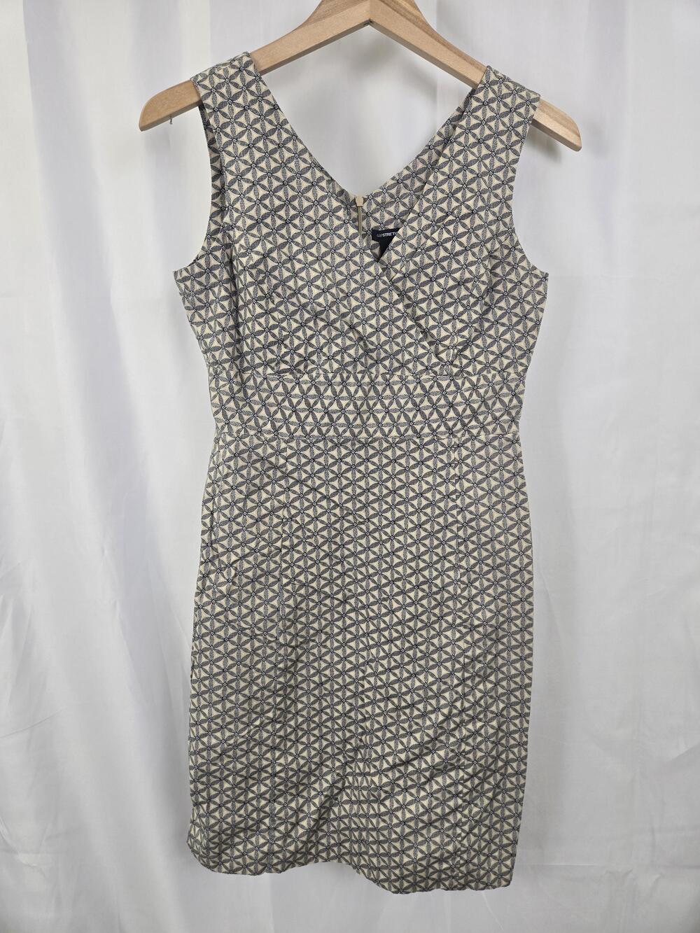 GAP Dress Womens 6 Beige Blue Geometric Sleeveless V Neck Sheath Office Workwear